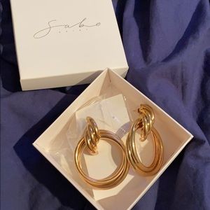 Sabo Skirt Gold Earrings